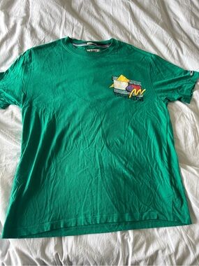Tommy Hilfiger Men’s Green Graphic Crewneck T-Shirt